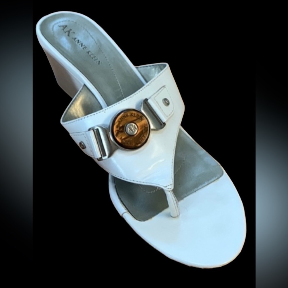 AK Anne Klein Mabandele Leather Thong Sandals